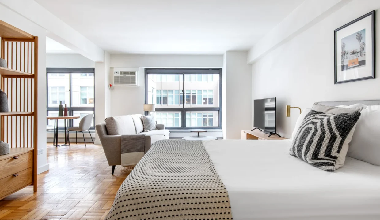 Bright Midtown East Studio 5