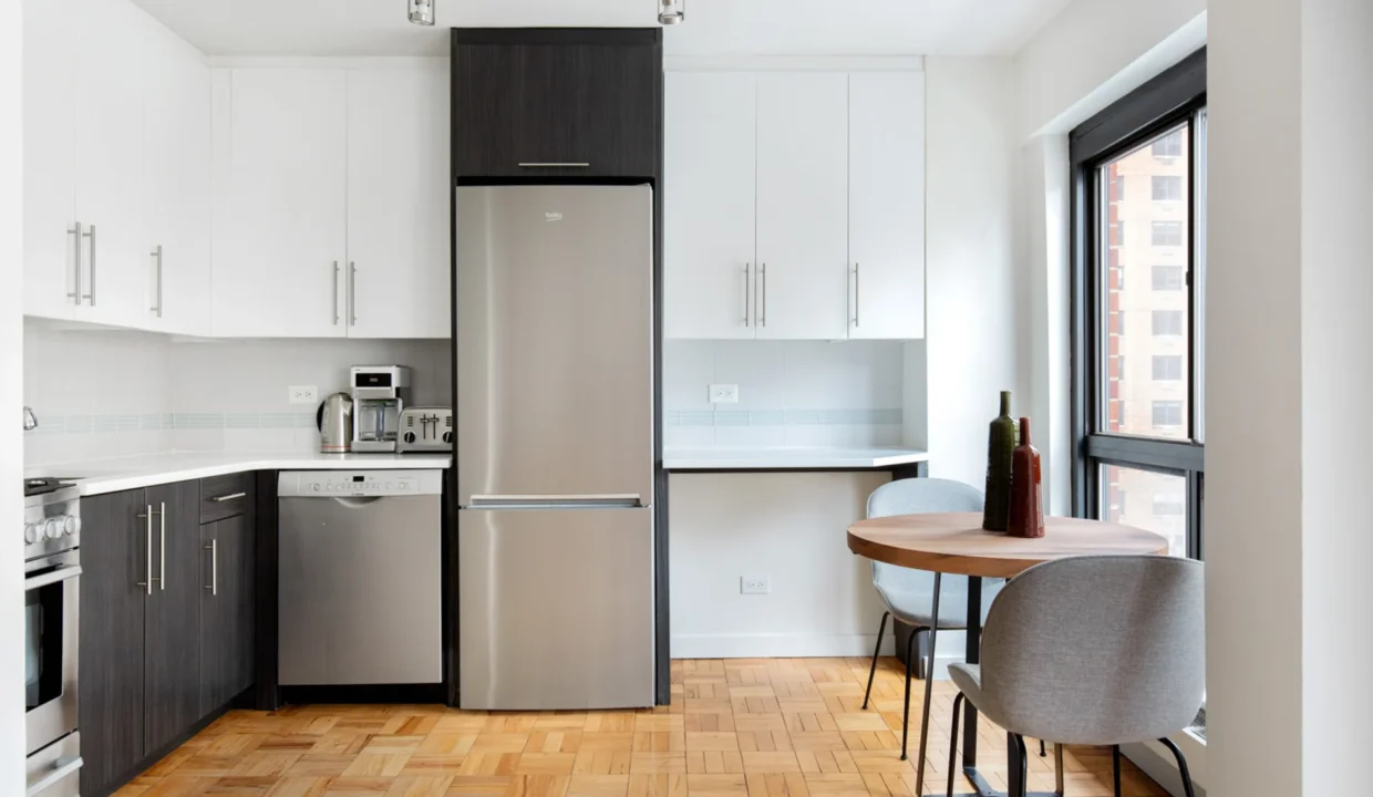 Bright Midtown East Studio 6
