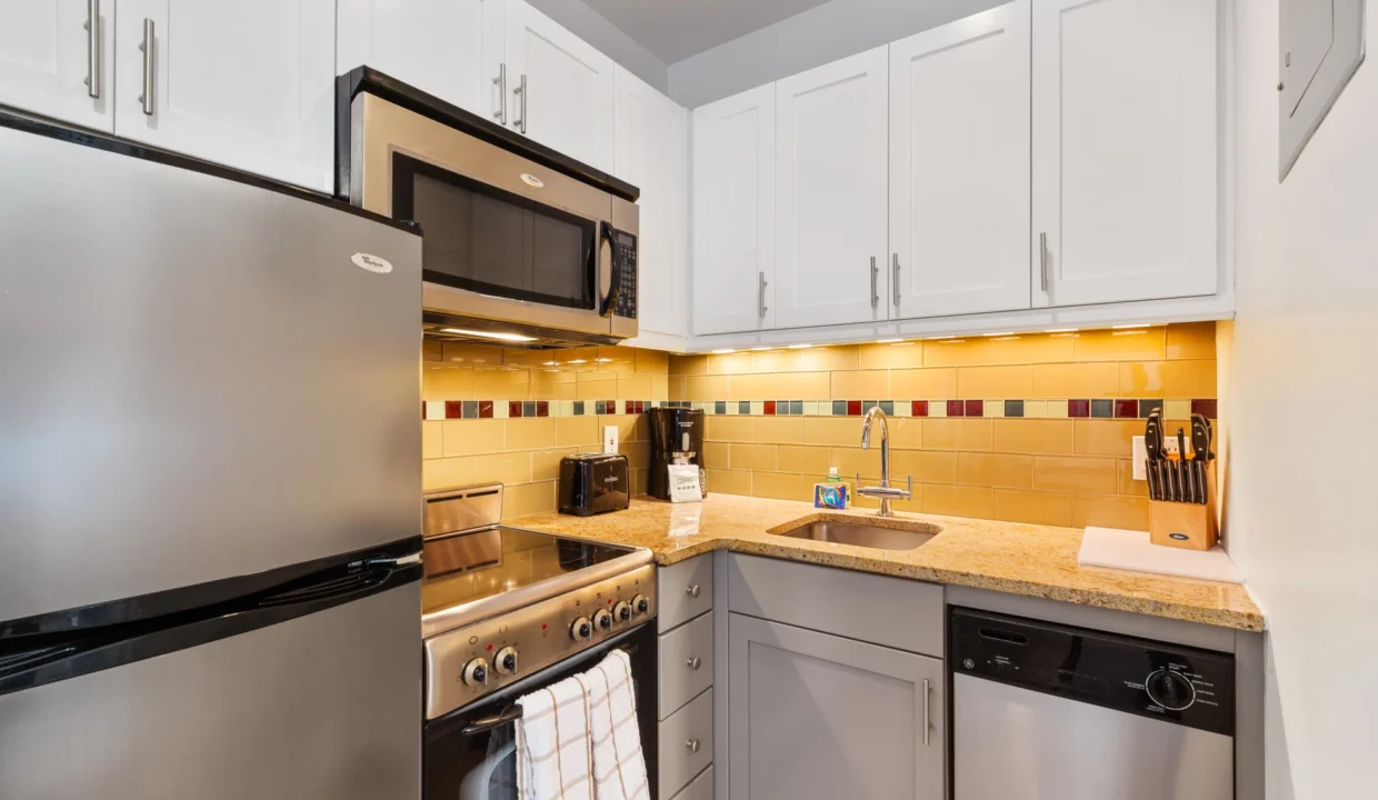 Modern studio apartment 3