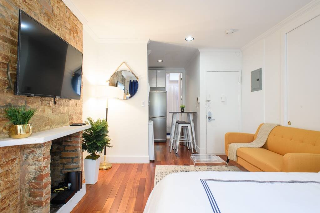 posting apartment 8